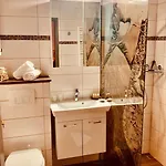 公寓 Deluxapartment Simon By Interhome *